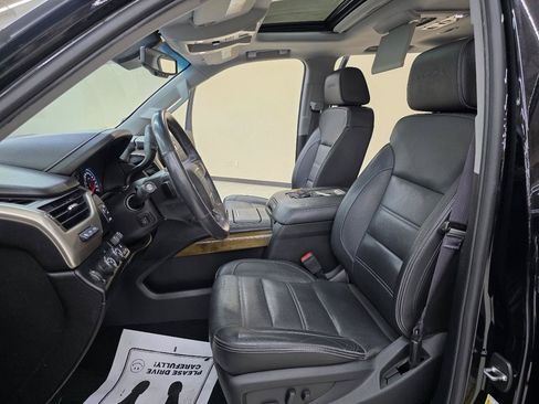Used 2017 GMC Yukon XL Denali w/ Open Road Package AWD/4WD image 18