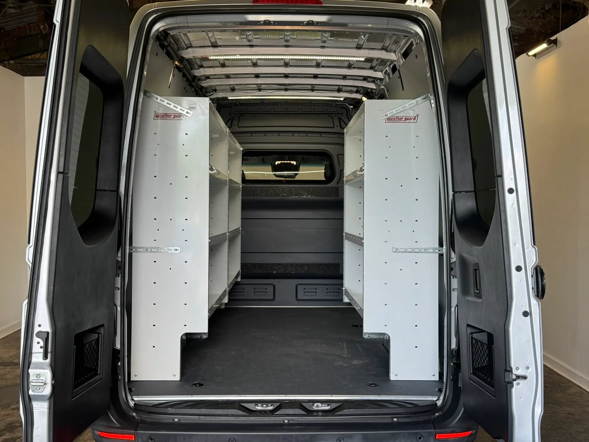Used 2021 Mercedes-Benz Sprinter 2500 image 26