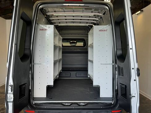 Used 2021 Mercedes-Benz Sprinter 2500 image 26