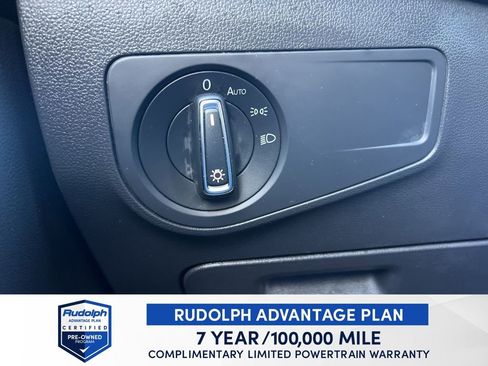 Used 2019 Volkswagen Tiguan SE image 32