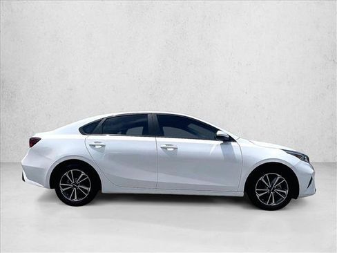 Used 2024 Kia Forte LXS FWD image 5