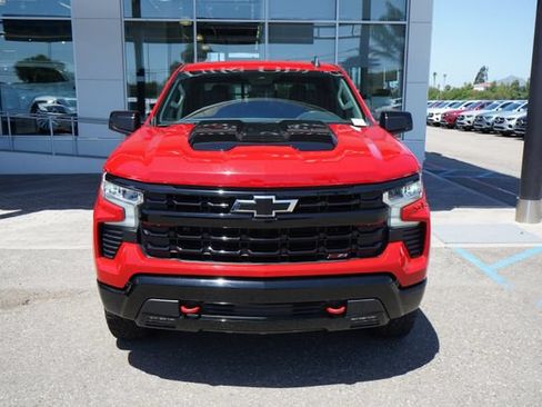 Used 2024 Chevrolet Silverado 1500 LT Trail Boss w/ Convenience Package II AWD/4WD image 3