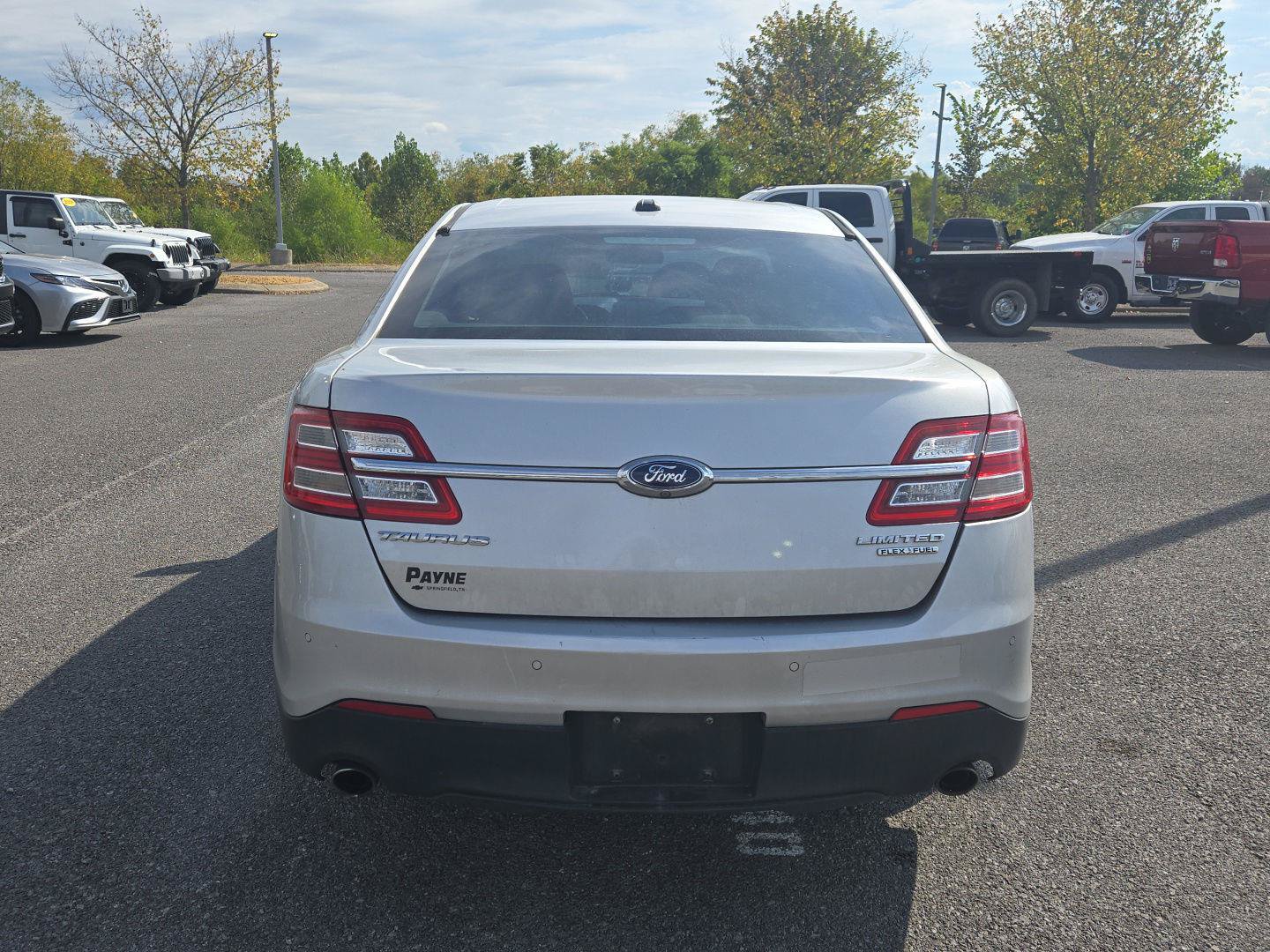 Used 2015 Ford Taurus Limited FWD image 6