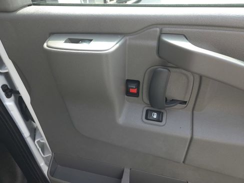 Used 2022 Chevrolet Express 3500 w/ Power Convenience Package image 18