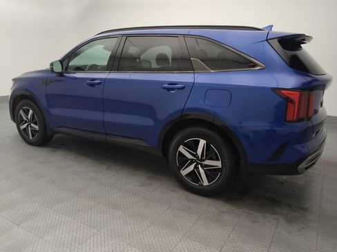 Used 2022 Kia Sorento S FWD image 3