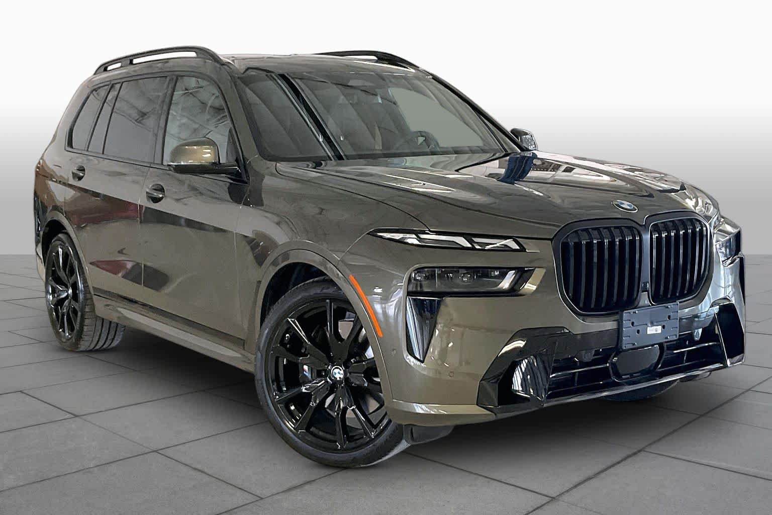 Used 2026 BMW X7 xDrive40i w/ Executive Package AWD/4WD image 2