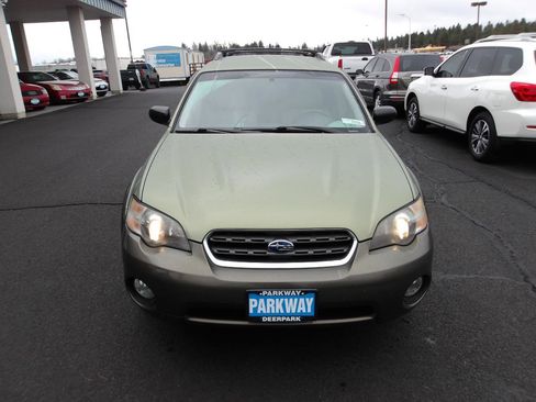 Used 2005 Subaru Outback Premium image 8