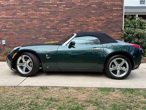 Used 2008 Pontiac Solstice GXP w/ Premium Package image 4