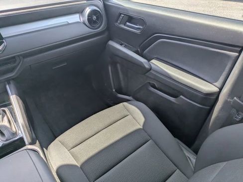 Used 2023 Chevrolet Colorado LT w/ LT Convenience Package RWD image 17