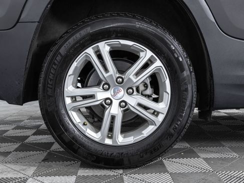 Used 2023 GMC Terrain SLE w/ Driver Convenience Package FWD image 44