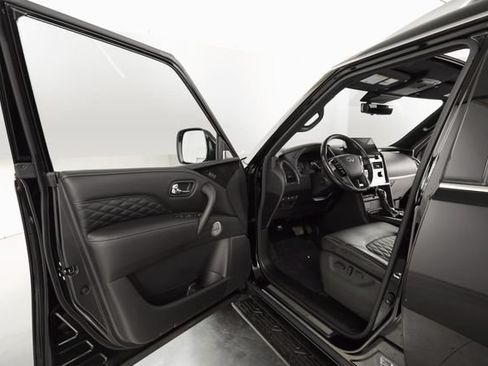 Used 2023 INFINITI QX80 Sensory AWD/4WD image 10