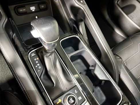 Used 2022 Kia Telluride SX w/ SX Prestige Package AWD/4WD image 18