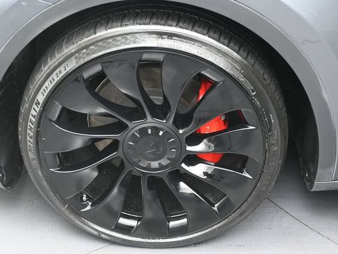 Used 2022 Tesla Model Y Performance AWD/4WD image 37