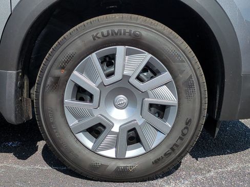 New 2026 Nissan Kicks S image 11