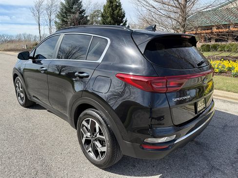 Used 2022 Kia Sportage EX w/ EX Technology Package image 8