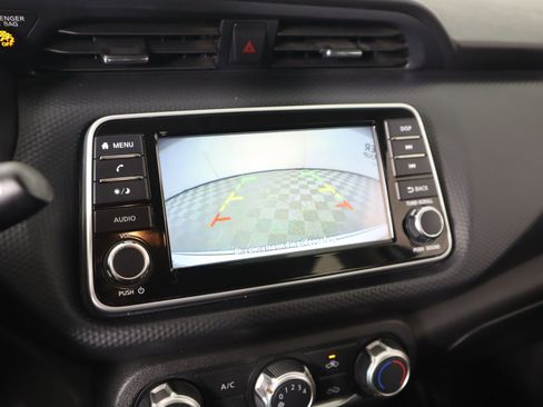 Used 2023 Nissan Kicks S image 6