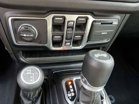 Used 2026 Jeep Wrangler Unlimited Sport AWD/4WD image 28