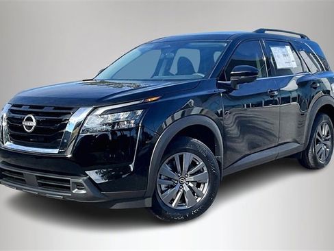 New 2025 Nissan Pathfinder SV image 2