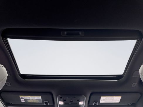 Used 2026 Toyota Tacoma Limited AWD/4WD image 19