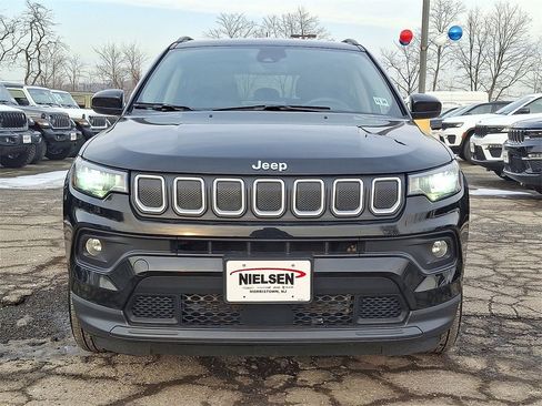 Certified 2022 Jeep Compass Latitude image 28