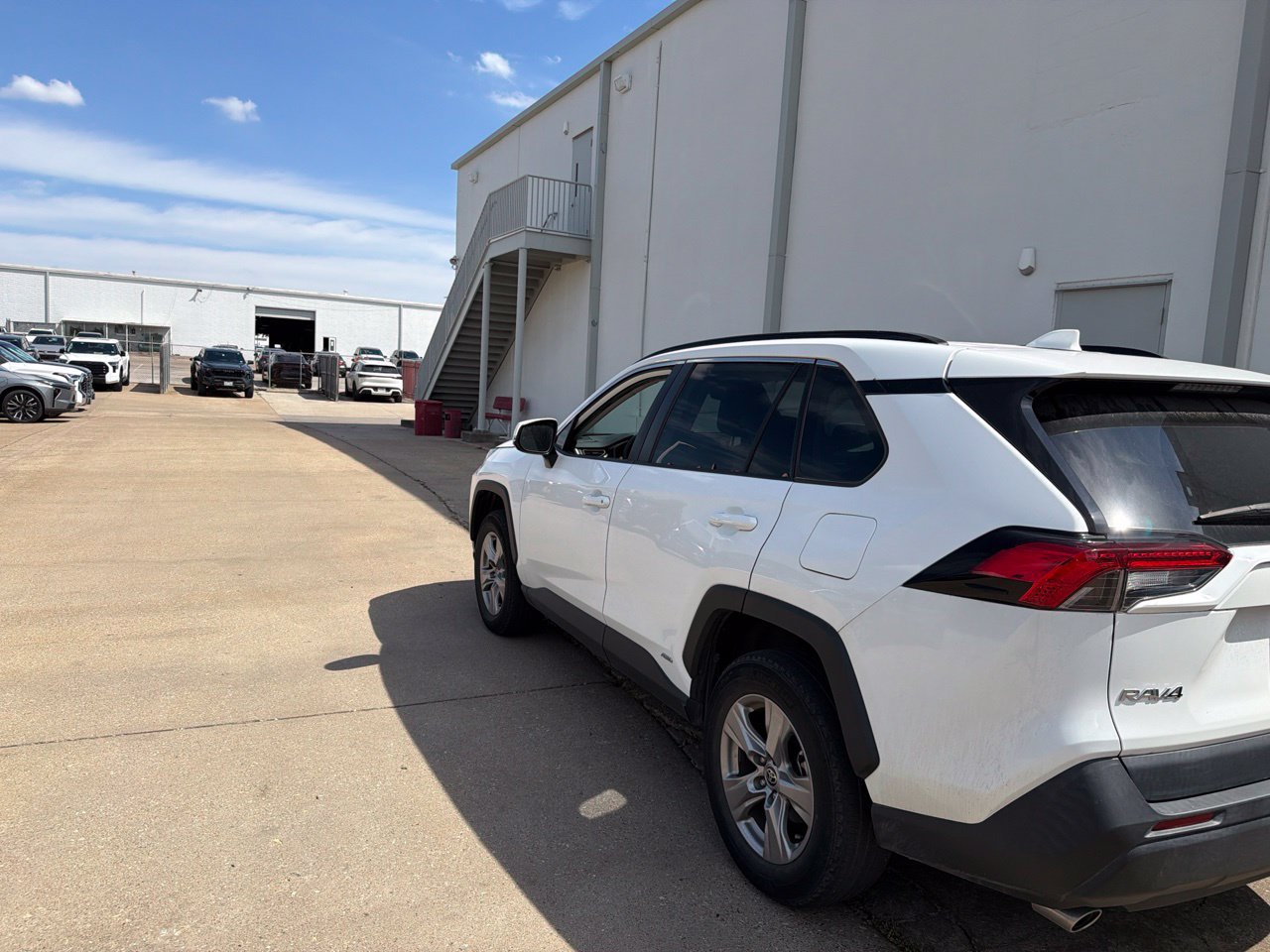 Used 2022 Toyota RAV4 XLE w/ Convenience Package AWD/4WD image 7