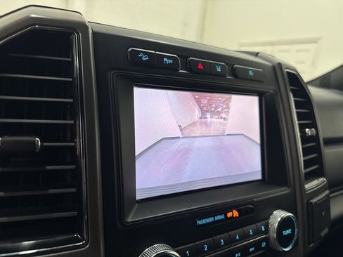 Used 2020 Ford Expedition XLT w/ FX4 Off-Road Package image 48