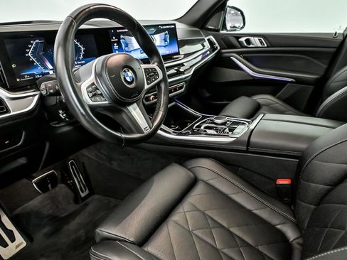 Used 2024 BMW X5 xDrive40i w/ M Sport Package image 13