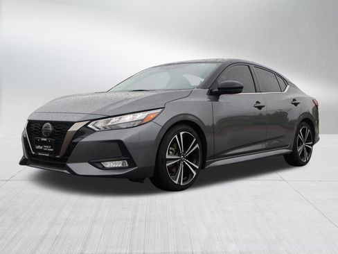 Used 2023 Nissan Sentra SR w/ Electronics Package FWD image 3