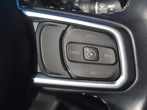 Used 2021 Jeep Wrangler Unlimited Sahara AWD/4WD image 26