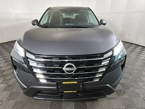 Used 2025 Nissan Rogue SV FWD image 8