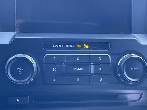 Used 2018 Ford F150 XLT w/ Equipment Group 302A Luxury image 25