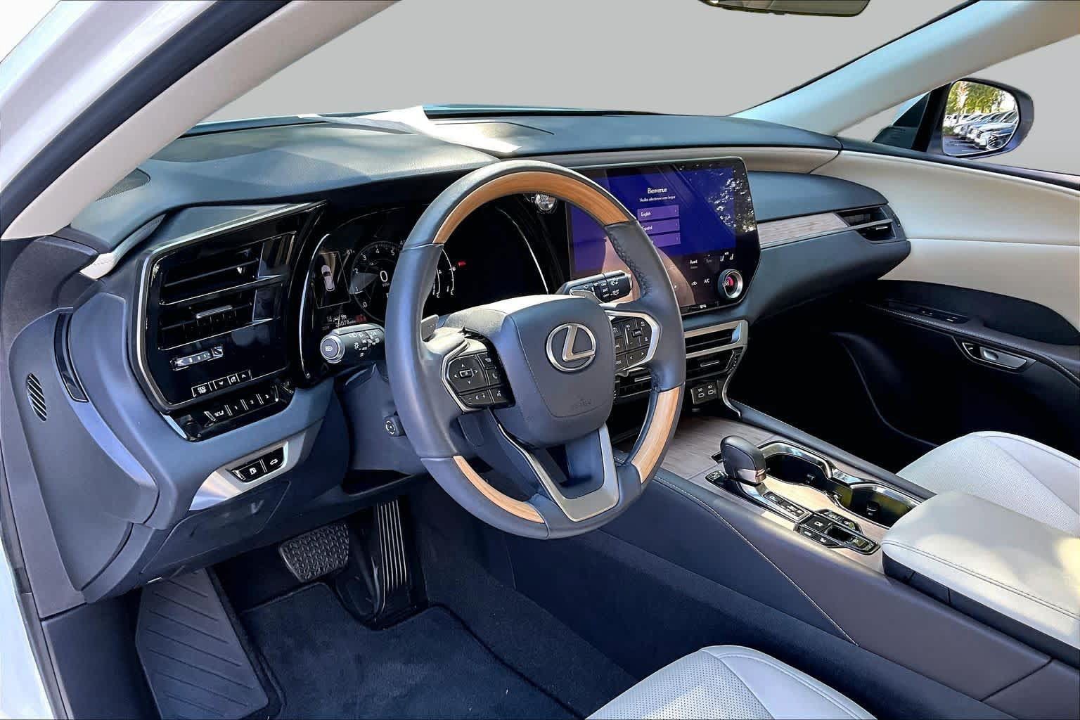 Used 2024 Lexus RX 350 Premium w/ Cold Area Package AWD/4WD image 18