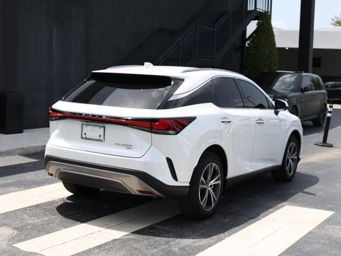 Used 2026 Lexus RX 350h w/ Convenience Package AWD/4WD image 4