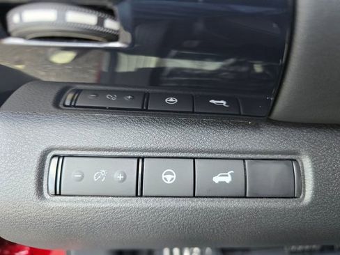 New 2026 Nissan Pathfinder SV image 24