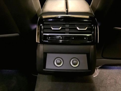 Used 2021 Audi A8 L 3.0T w/ Luxury Package image 33