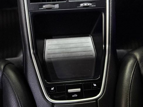 Used 2018 Porsche Panamera 4S image 42