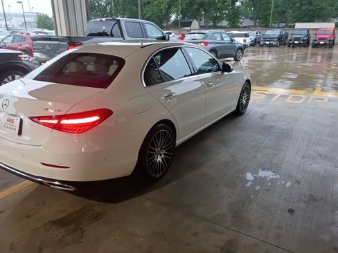 Used 2025 Mercedes-Benz C 300 4MATIC Sedan image 7