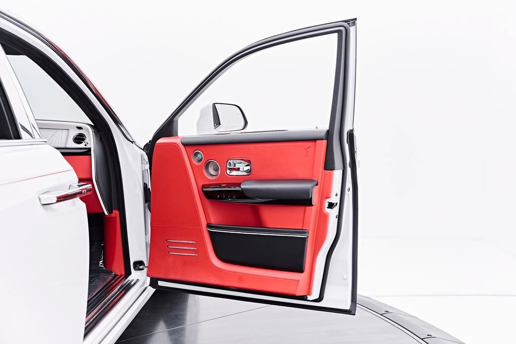 Used 2021 Rolls-Royce Phantom Sedan RWD image 34