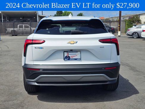 Used 2024 Chevrolet Blazer EV LT AWD/4WD image 6