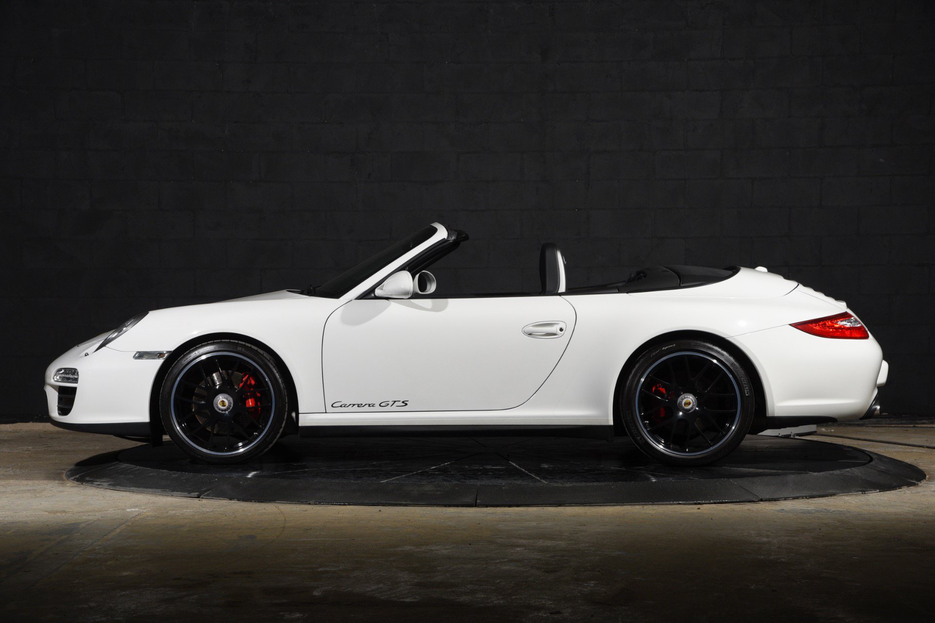 Used 2011 Porsche 911 Carrera GTS RWD image 11