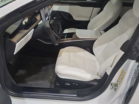 Used 2022 Tesla Model S AWD/4WD image 23