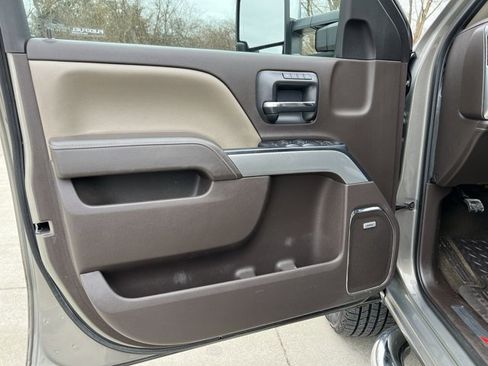 Used 2017 Chevrolet Silverado 2500 LTZ w/ Vortec Plus Package image 23