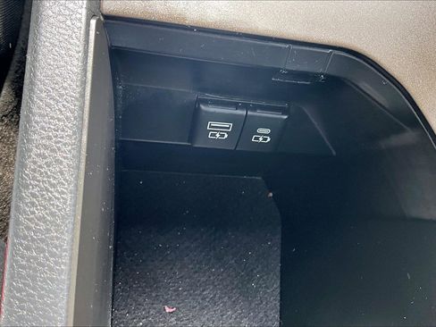 Used 2023 Toyota Camry XSE image 31