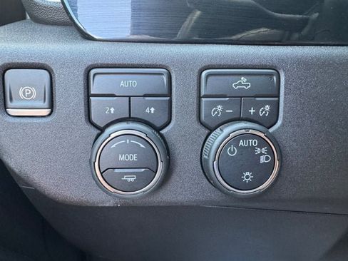 Used 2024 Chevrolet Silverado 1500 LT AWD/4WD image 14