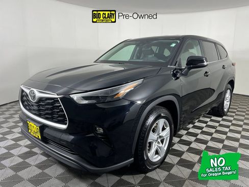 Used 2023 Toyota Highlander L image 1