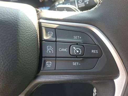 New 2025 Jeep Grand Cherokee Limited image 19