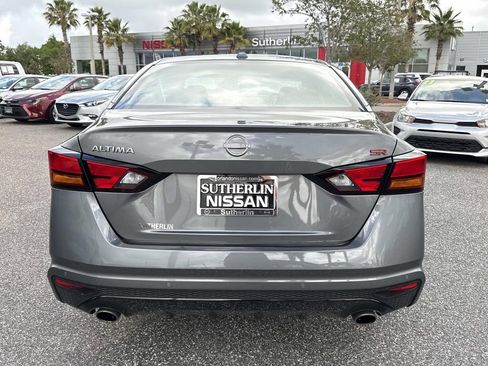 Certified 2025 Nissan Altima 2.5 SR FWD image 4