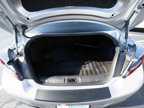 Used 2025 Toyota GR86 Premium image 27