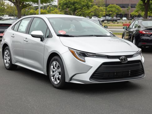 New 2026 Toyota Corolla LE FWD image 3