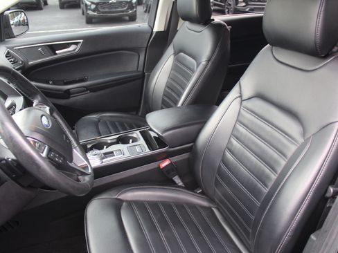 Used 2019 Ford Edge SEL w/ Equipment Group 201A AWD/4WD image 12